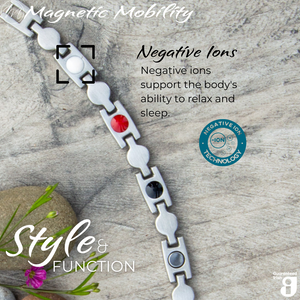 
                  
                    Load image into Gallery viewer, Close-up of Avens Star 4in1 magnetic bracelet by Magnetic Mobility, highlighting negative ion technology. Supports the body&amp;#39;s ability to relax and sleep. Perfect for arthritis, back pain, fibromyalgia, joint and muscle pain, menopause symptoms, migraine, recovery after surgery, runner&amp;#39;s knee, sprains and strains.
                  
                