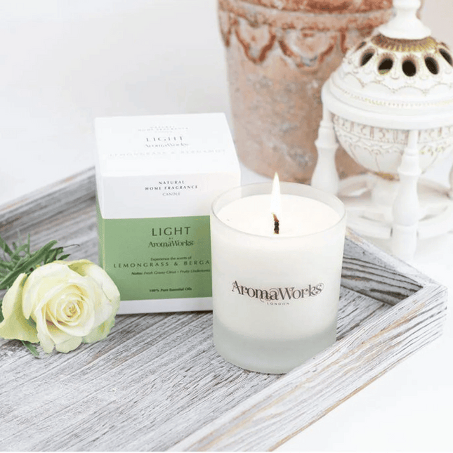 AromaWorks Light Range Lemongrass & Bergamot Candle 30cl Medium