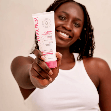 Topicrem ULTRA-MOISTURIZING Gentle Scrub 200ml